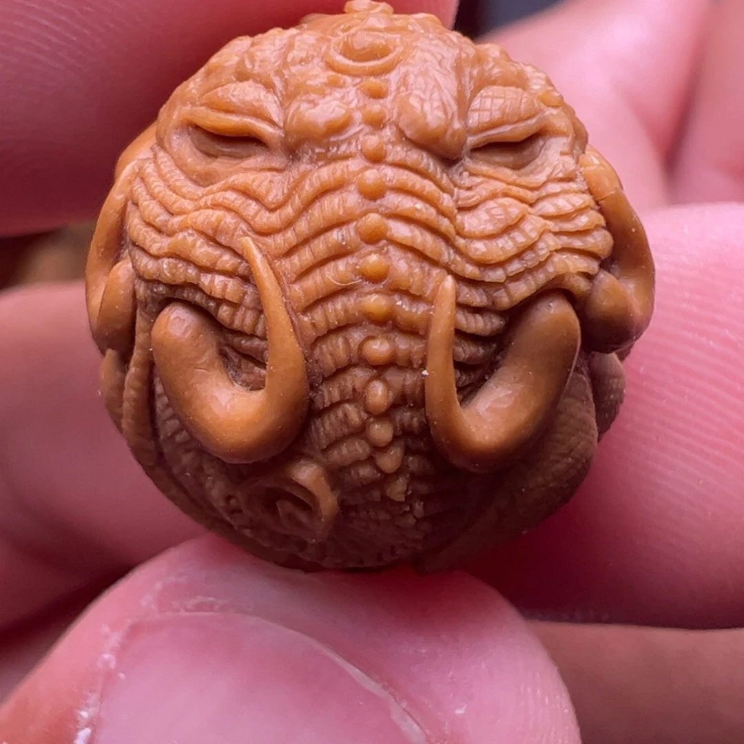 吊坠猴头核桃精修瑕疵象神