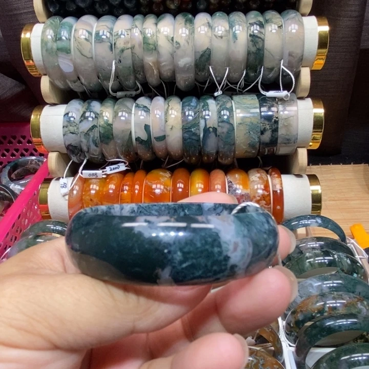 手镯玛瑙/玉髓未镶嵌56口