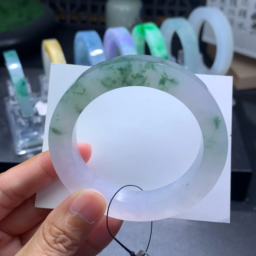 未镶嵌手镯定制翡翠