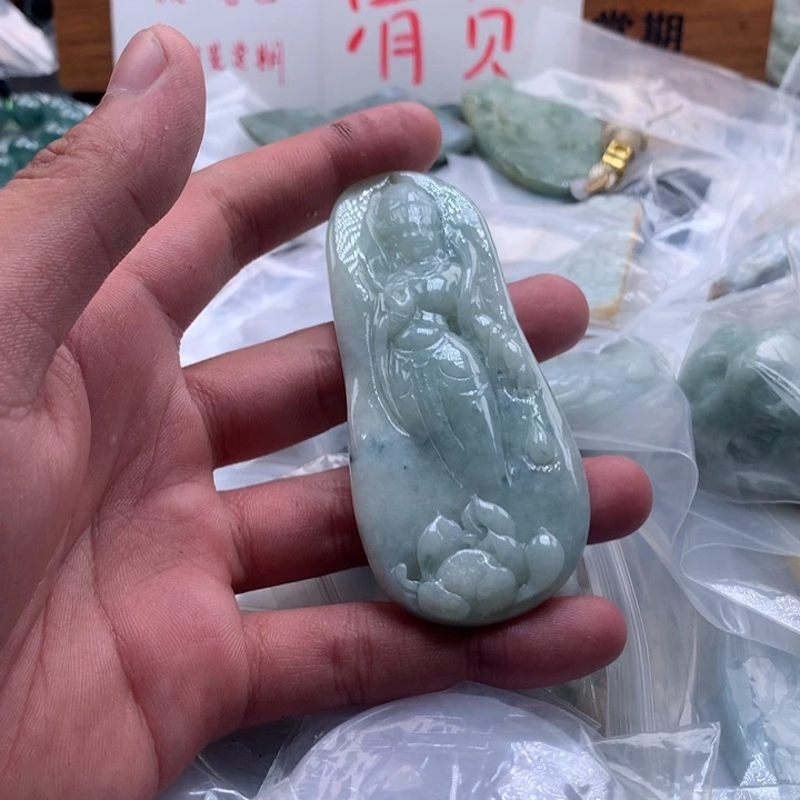 翡翠未镶嵌颈饰保真天然a货翡翠