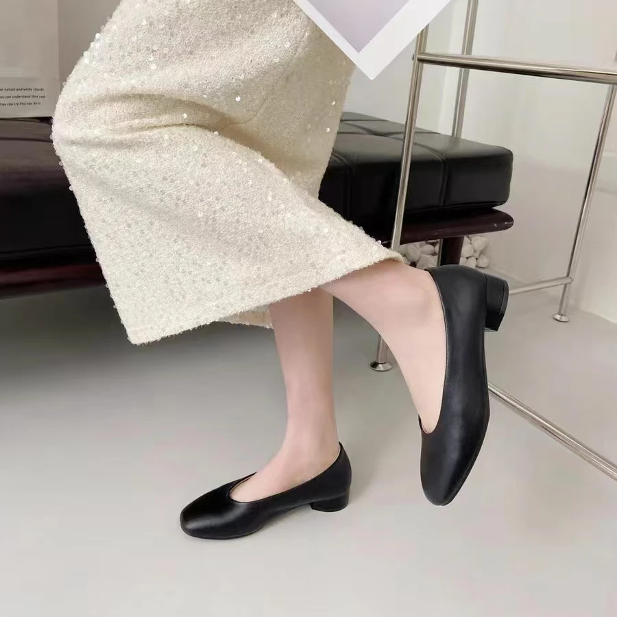 C4216 黑色 时尚气质舒适低跟圆头浅口女单鞋