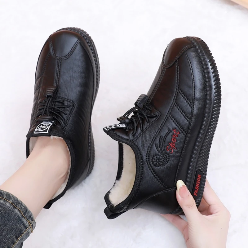 新款绵羊毛棉鞋防水加绒加厚雪地靴软底妈妈款防滑中老人冬季保暖