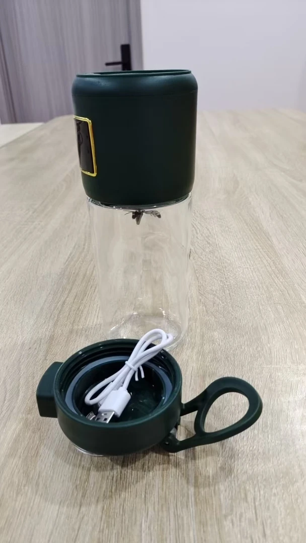 携带式水果榨汁杯
