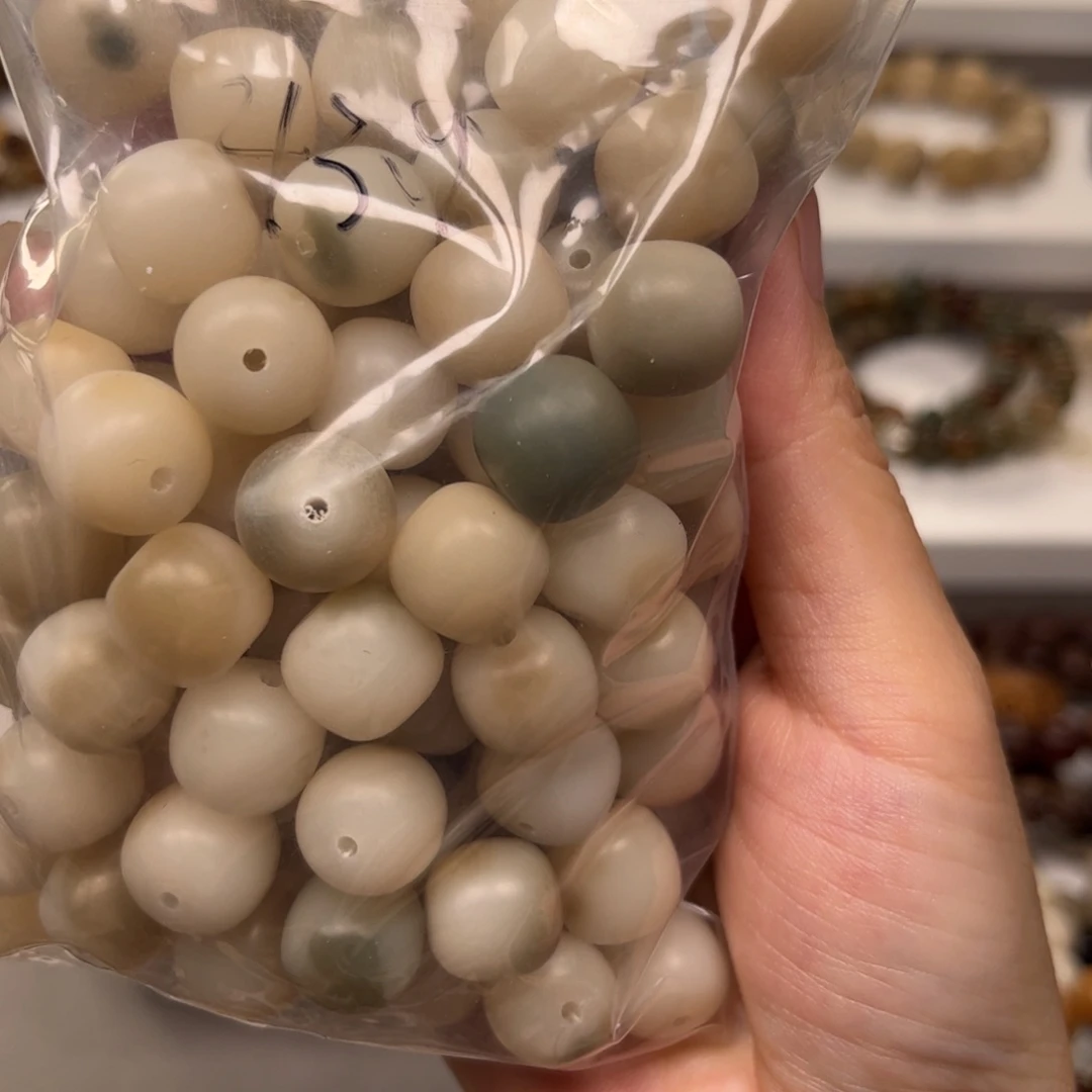 白玉菩提吊坠喝***猫杨枝甘露100颗