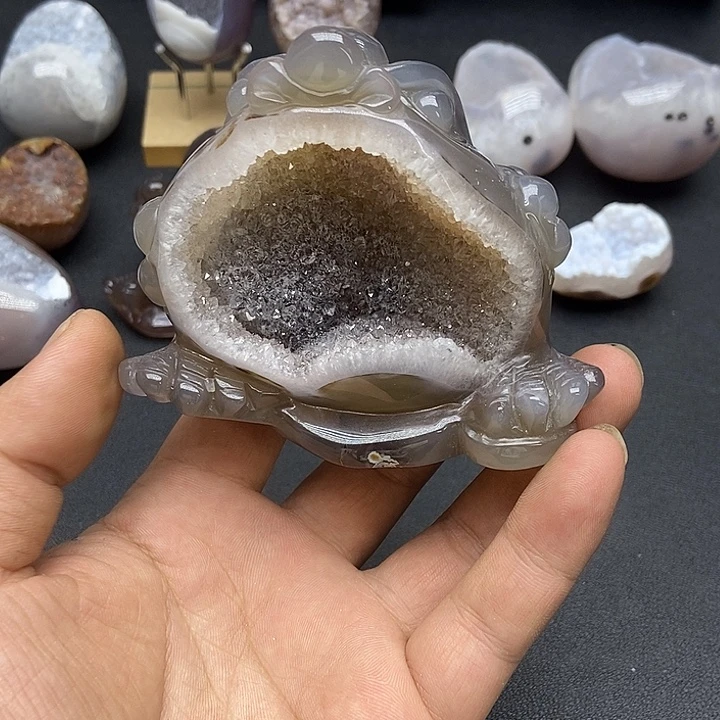 玛瑙/玉髓未镶嵌珠宝奇石