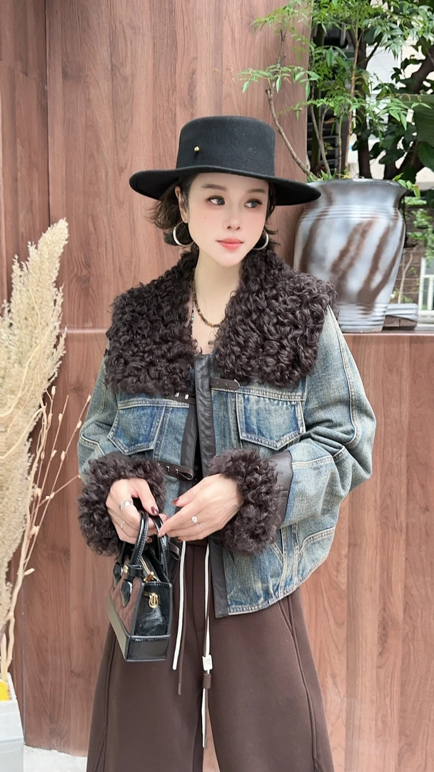 YUANJIE轻奢高级新款鹅绒羊卷毛领复古牛仔羽绒服女冬