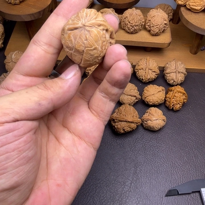 放***铁吊坠桃核南瓜蛇头
