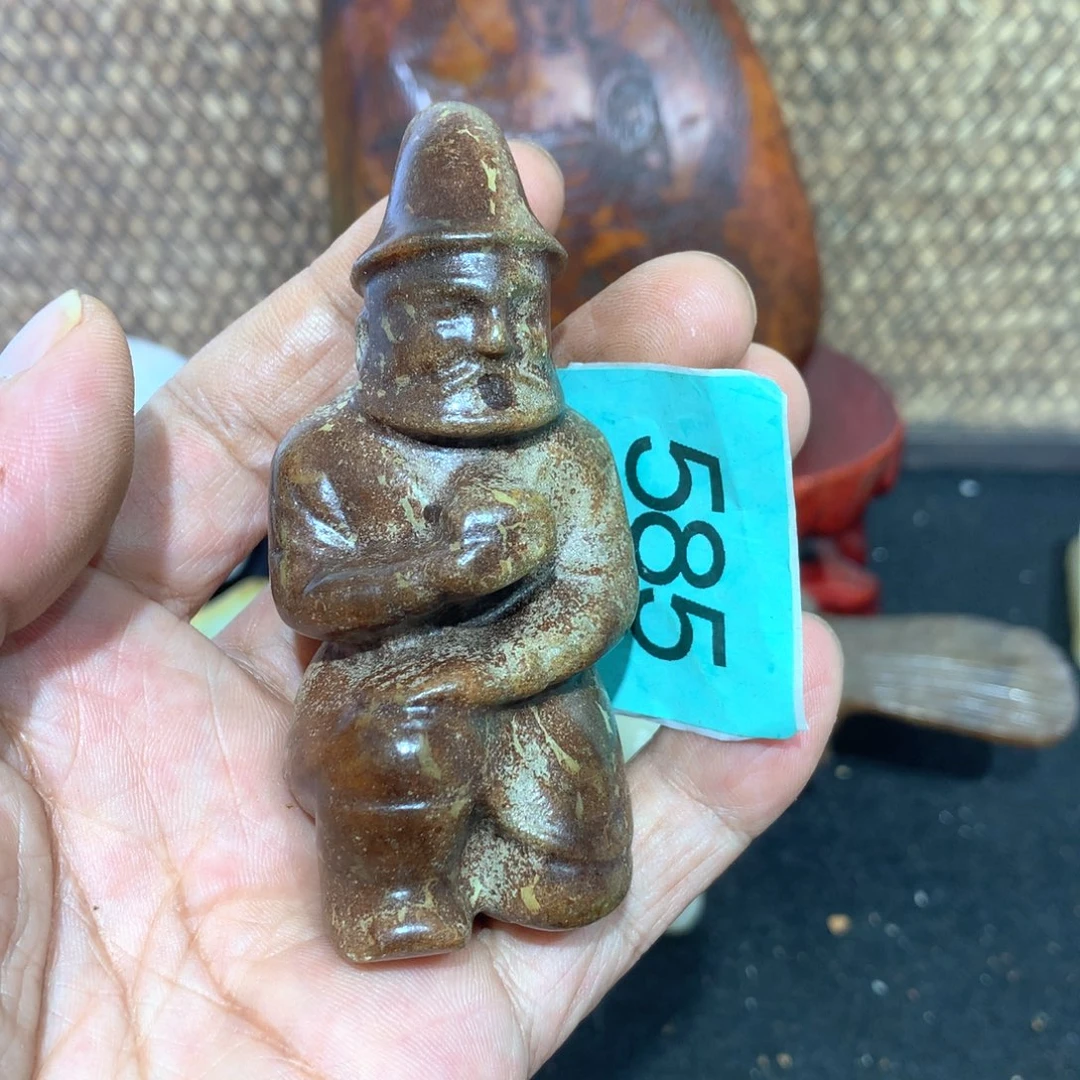 透闪石-蛇纹石玉未镶嵌颈饰