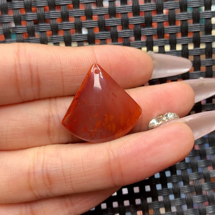 南红玛瑙吊坠(不含链)未镶嵌