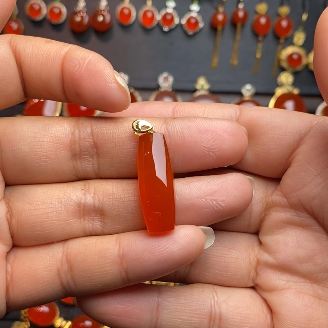 吊坠(不含链)18K金镶嵌南红玛瑙