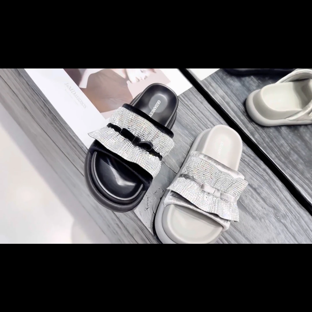 【高端原创欧货】0226-5夏款圆头水钻布面松糕底露趾增高一字凉拖