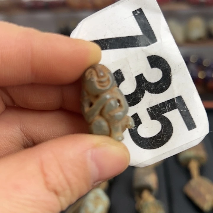 和田玉（糖玉）颈饰未镶嵌果**糖