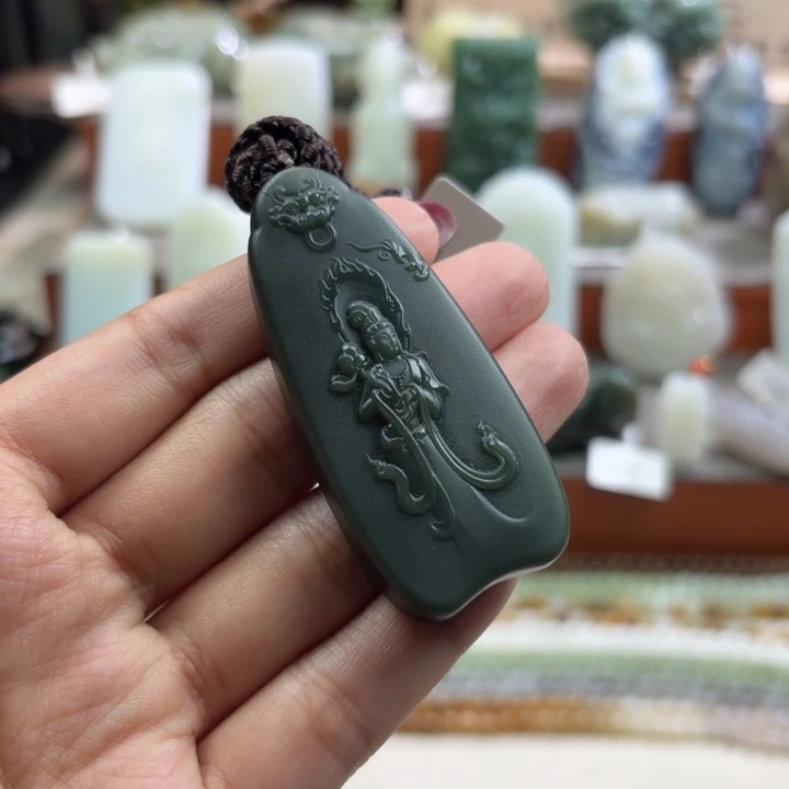 和田玉（糖玉）未镶嵌颈饰