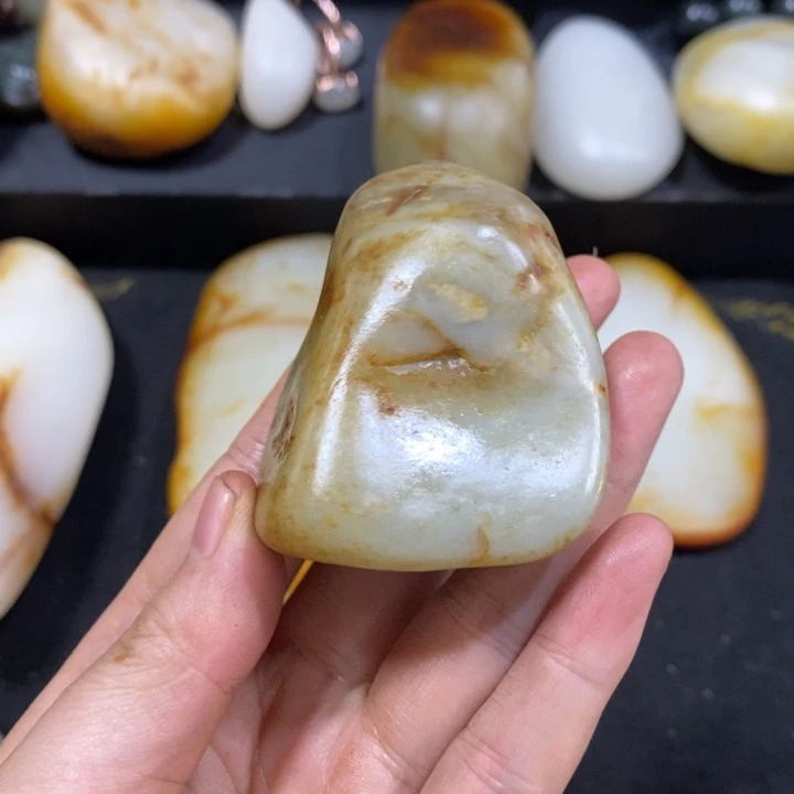 和田玉（糖玉）未镶嵌挂件