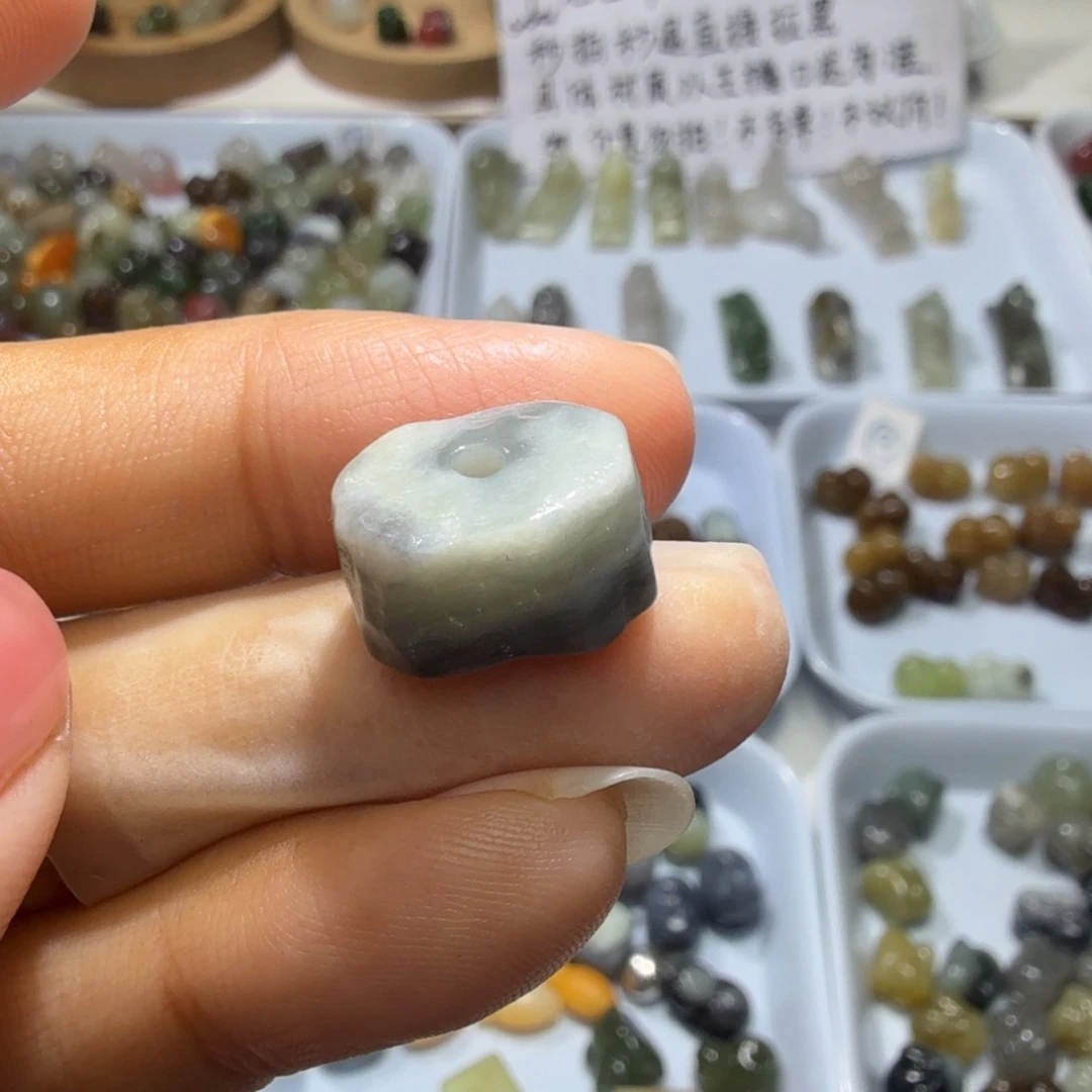 和田玉未镶嵌珠宝奇石