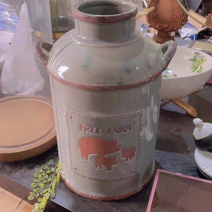 陶瓷花瓶部分微瑕