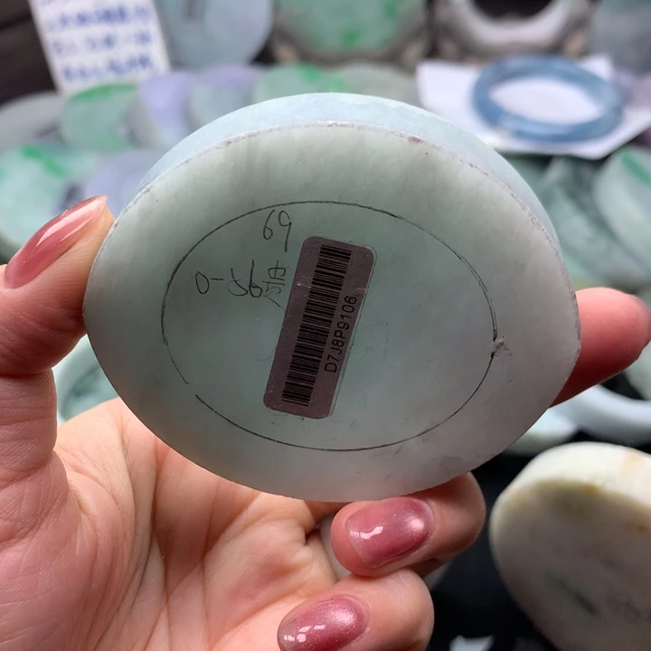 未镶嵌手镯定制翡翠