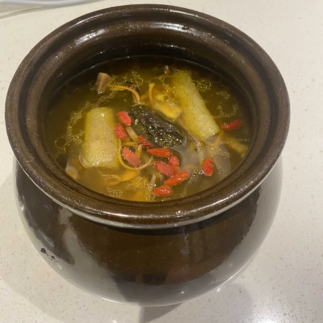 清炖滋补老母鸡汤坐月子孕产妇术后恢复身体