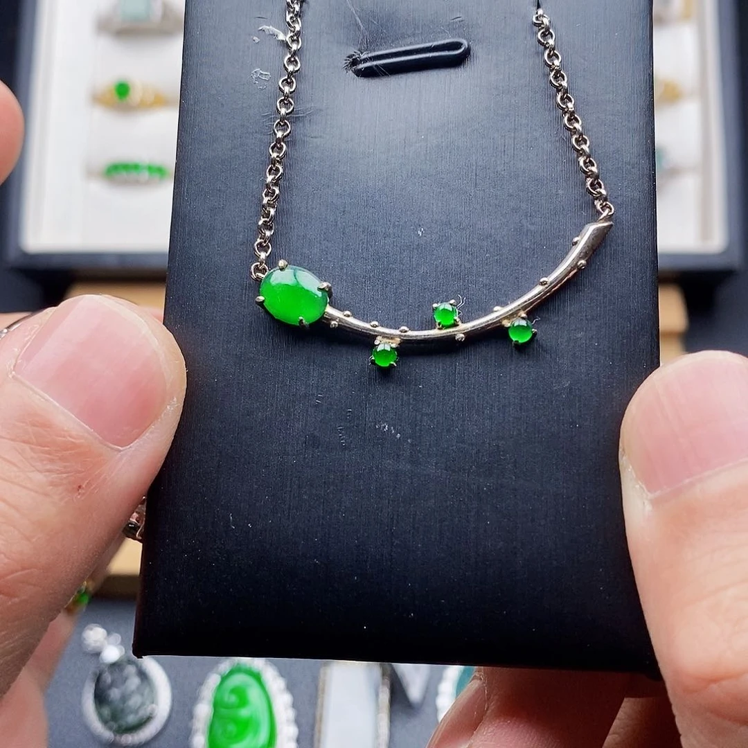 颈饰银S925镶嵌翡翠w w