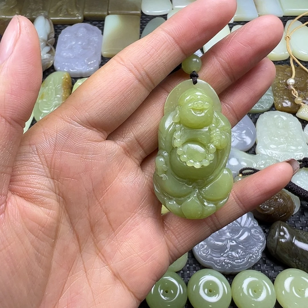 和田玉未镶嵌颈饰微瑕漏.卡50