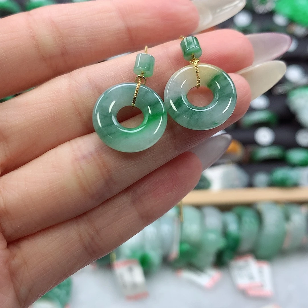 翡翠戒指未镶嵌甜甜圈