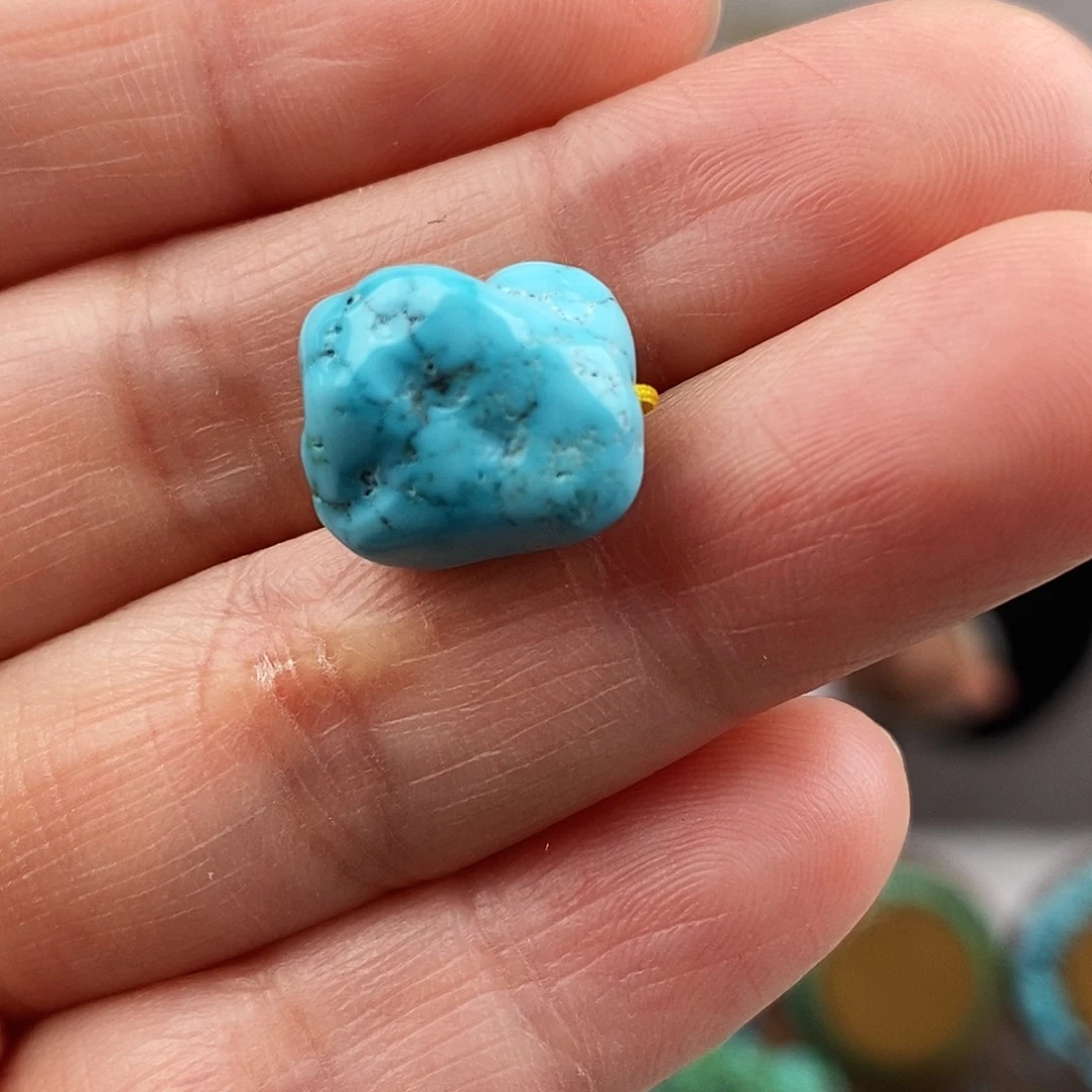 绿松石未镶嵌原矿