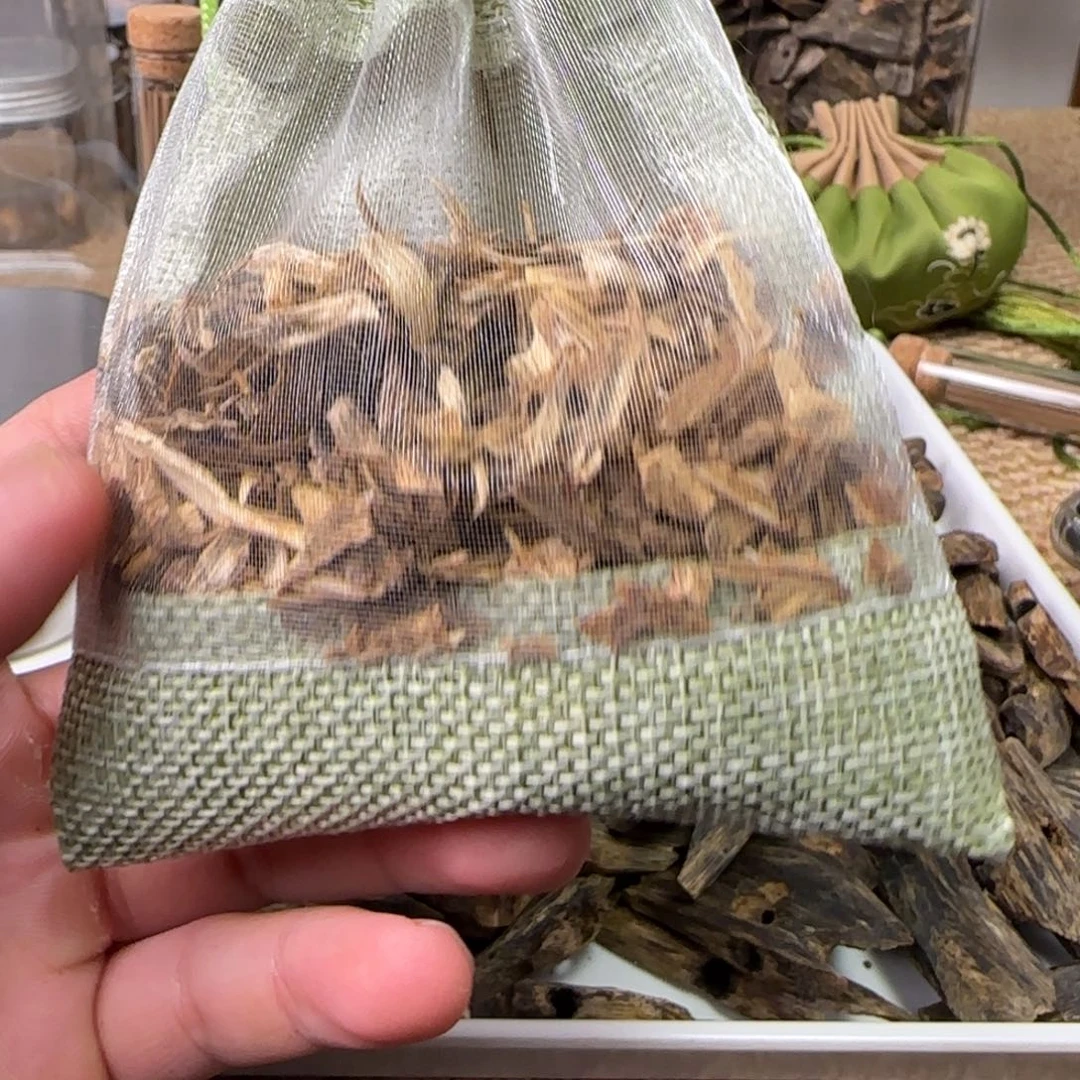 沉香沉香碎屑香包