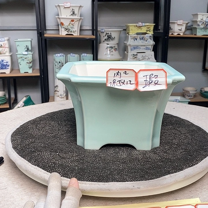 紫砂的花盆很漂亮24