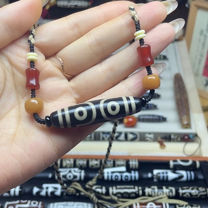 玛瑙/玉髓合金颈饰
