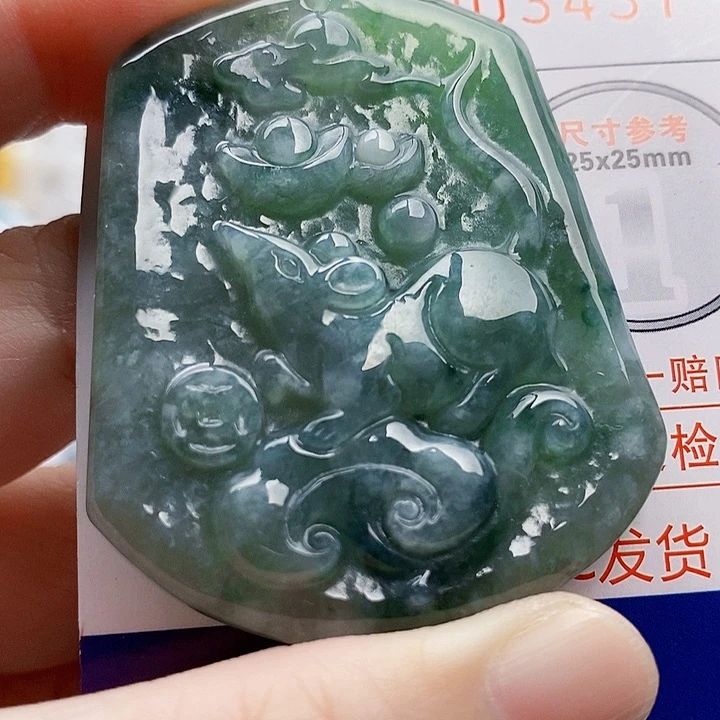 吊坠(不含链)未镶嵌翡翠