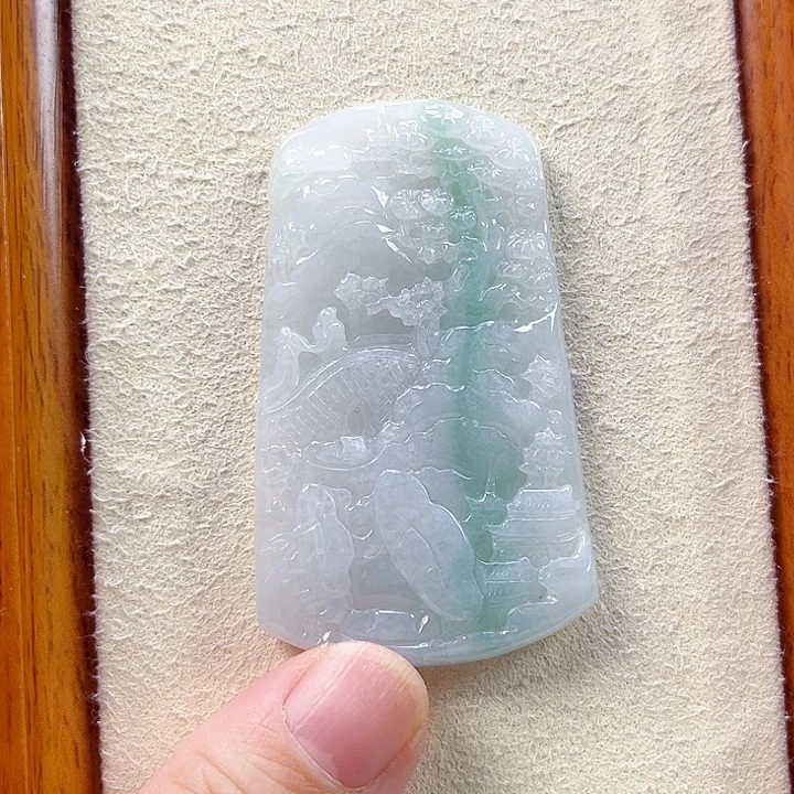 翡翠未镶嵌颈饰孤品