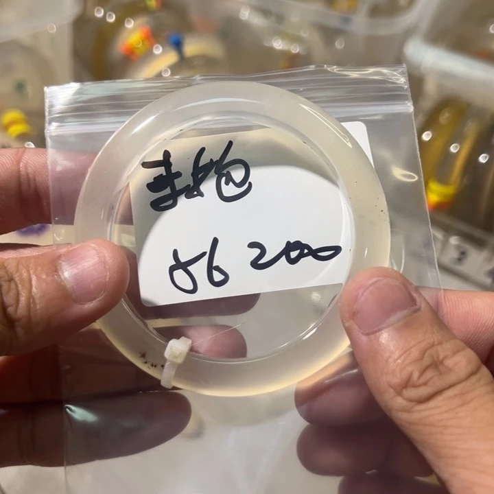 来***抱手镯玛瑙/玉髓未镶嵌2单发一根