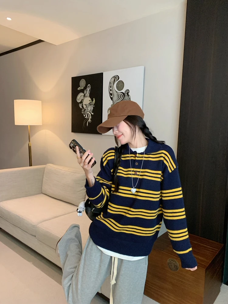 简约百搭韩系休闲复古翻领套头撞色条纹针织毛衣女秋冬新款甜美潮