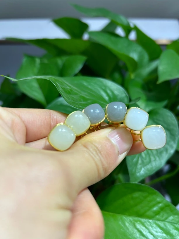 和田玉卡10方糖耳扣款 客服备注颜色多样性发货拍一发一