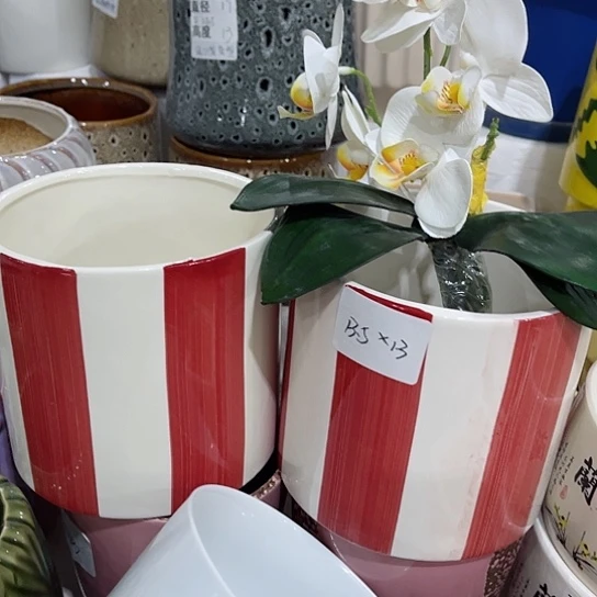 多肉绿植陶瓷花盆9.9包邮，有孔