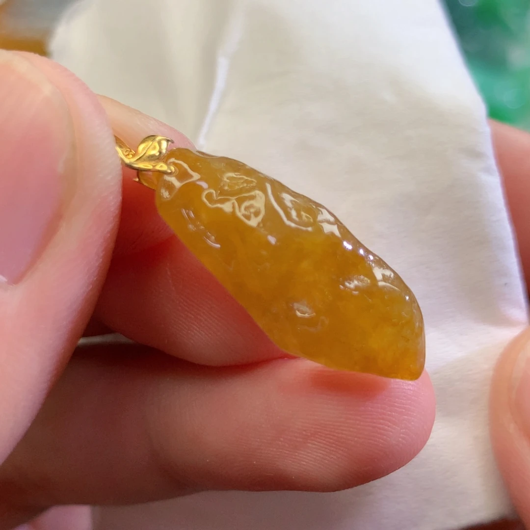 【闪购商品】翡翠18K金镶嵌颈饰