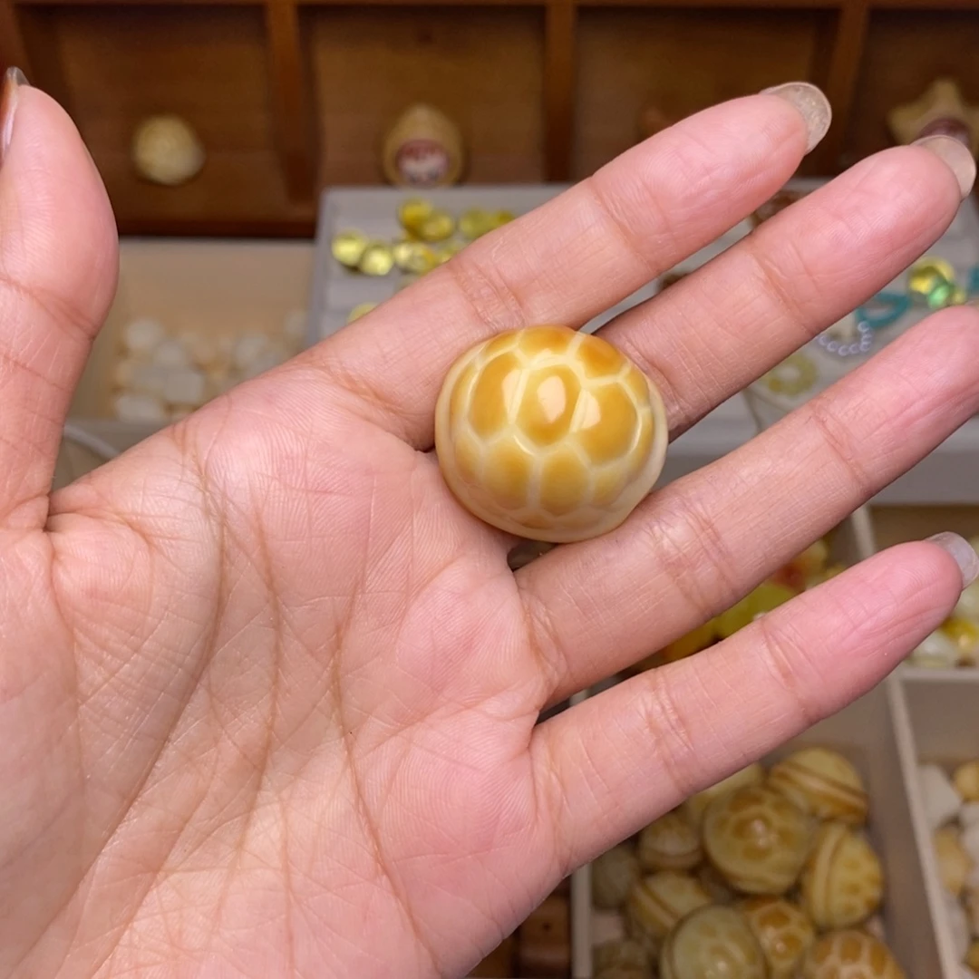 猴头核桃吊坠富甲