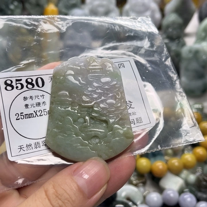 翡翠未镶嵌颈饰8580