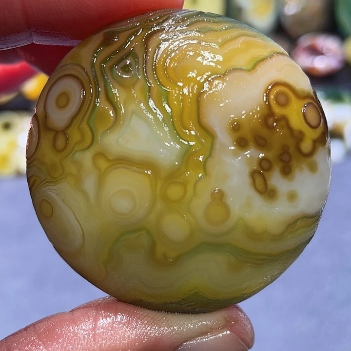 玛瑙/玉髓未镶嵌珠宝奇石