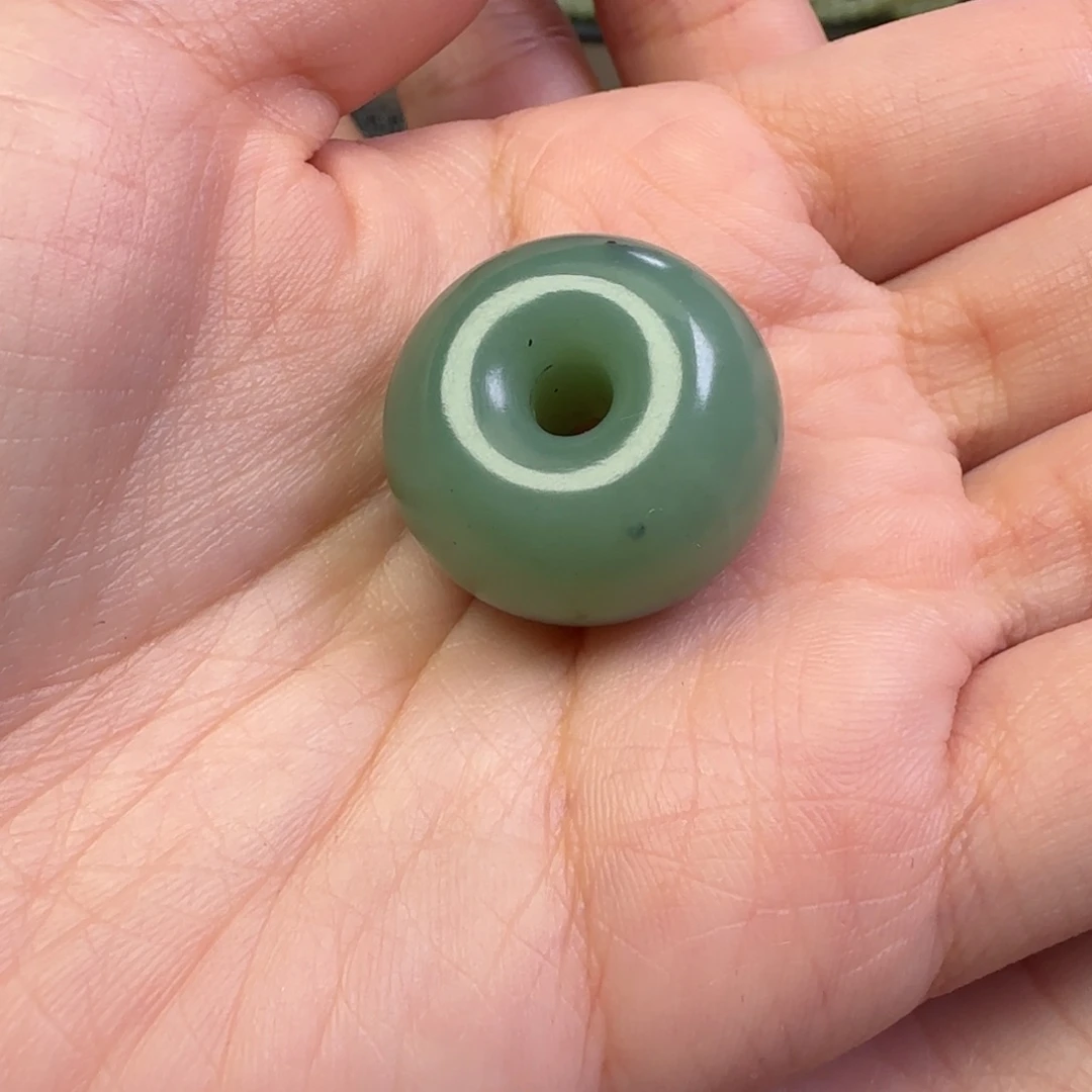 蕲***店和田玉未镶嵌颈饰