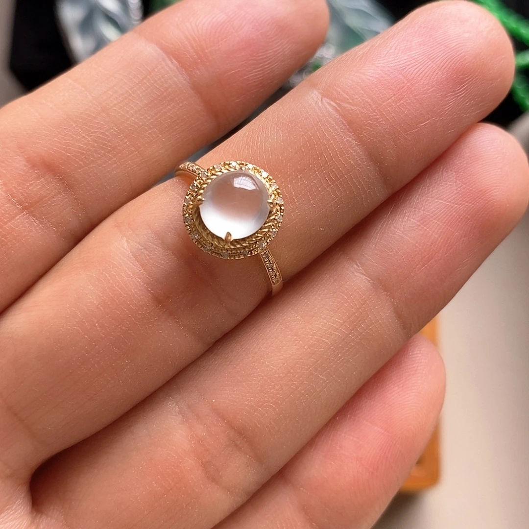 翡翠18K金镶嵌颈饰戒指