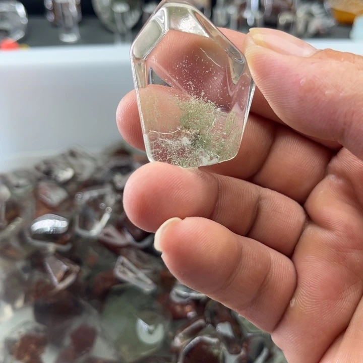未镶嵌吊坠(赠链)水晶