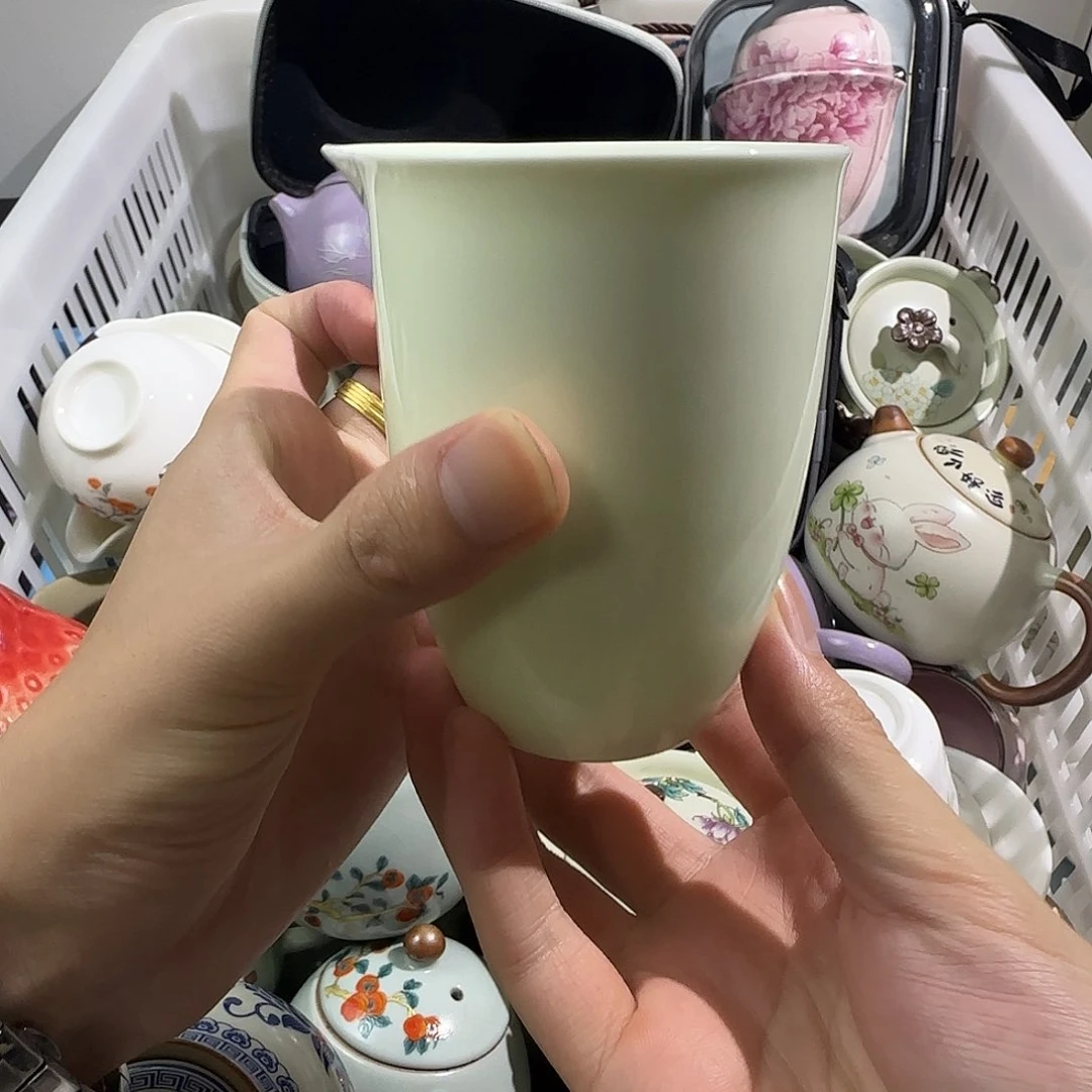 瓷片宝石黄羊脂玉公道杯