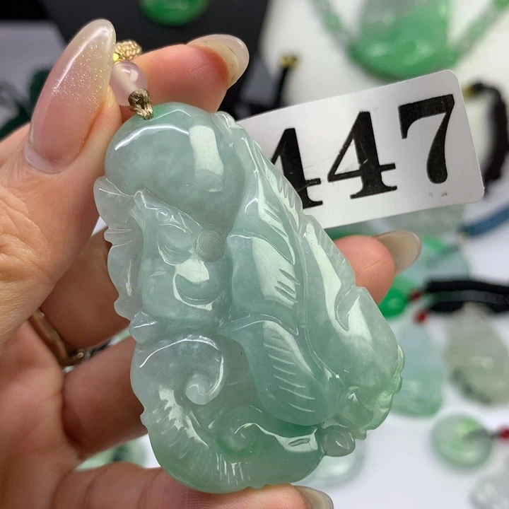 翡翠未镶嵌颈饰源头