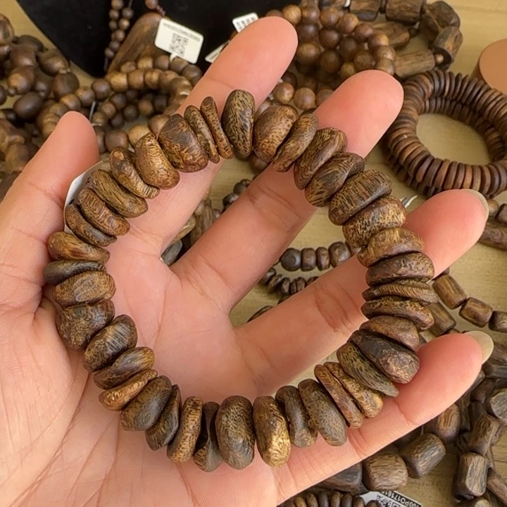 沉香手串陆河多样性发货一条卡14-21克