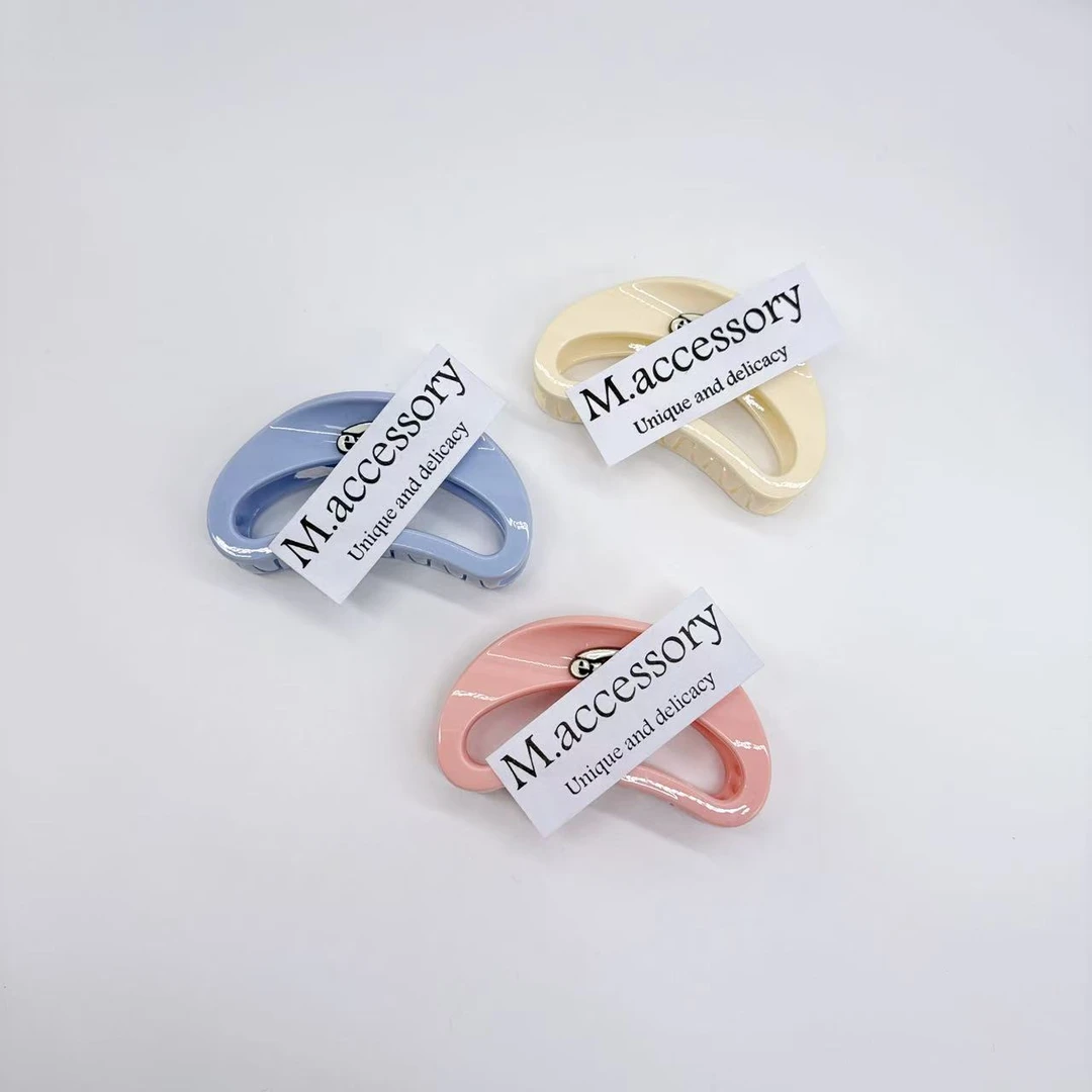 Mi33  镂空半圆字母鲨鱼夹抓夹 Z06059Z2