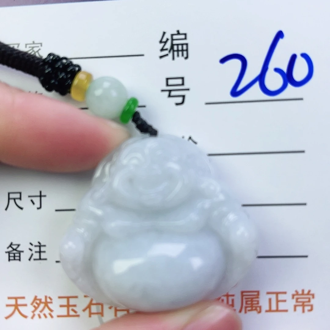 翡翠颈饰未镶嵌佛公