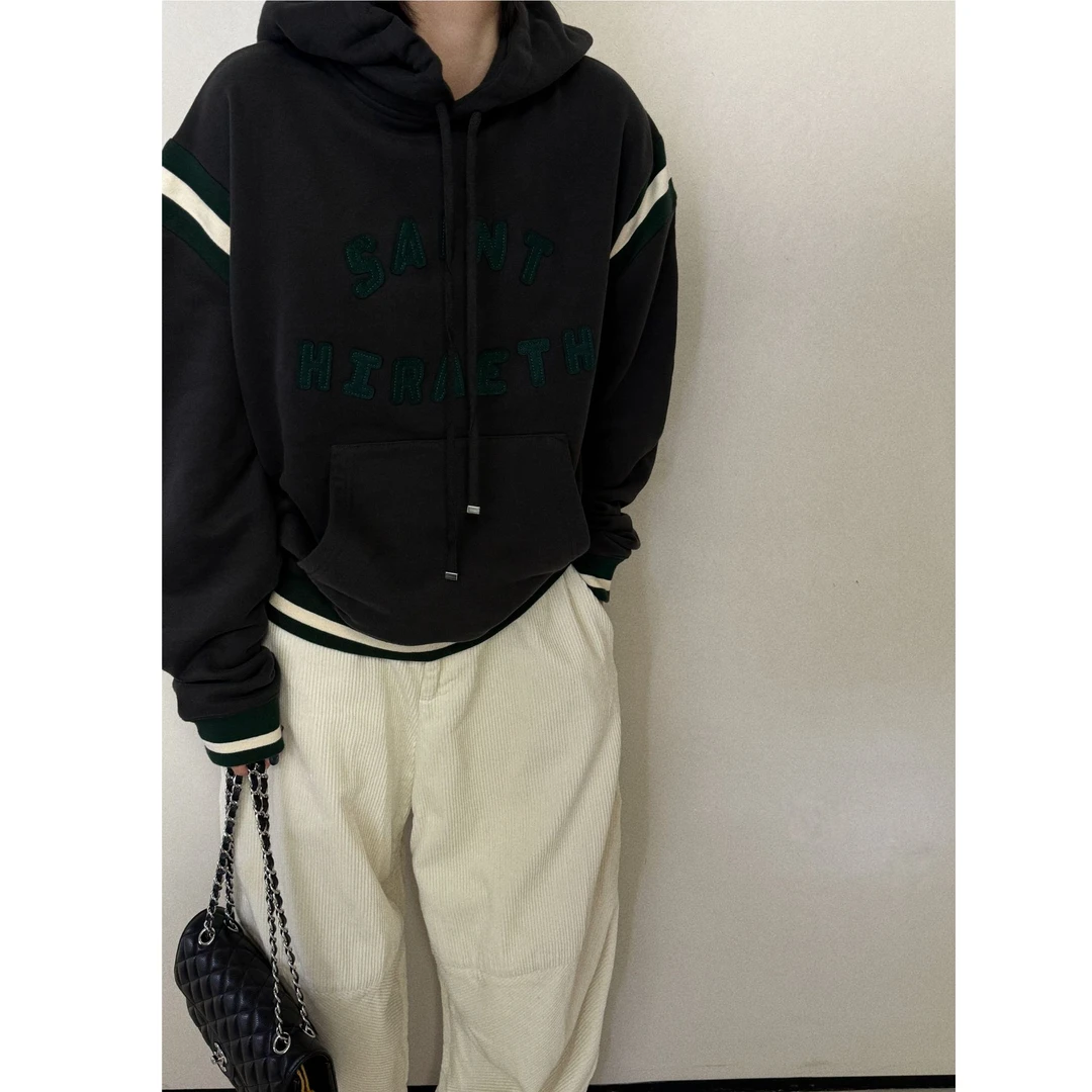 杨树林廓形毛毡字母拼色连帽卫衣 J24W430