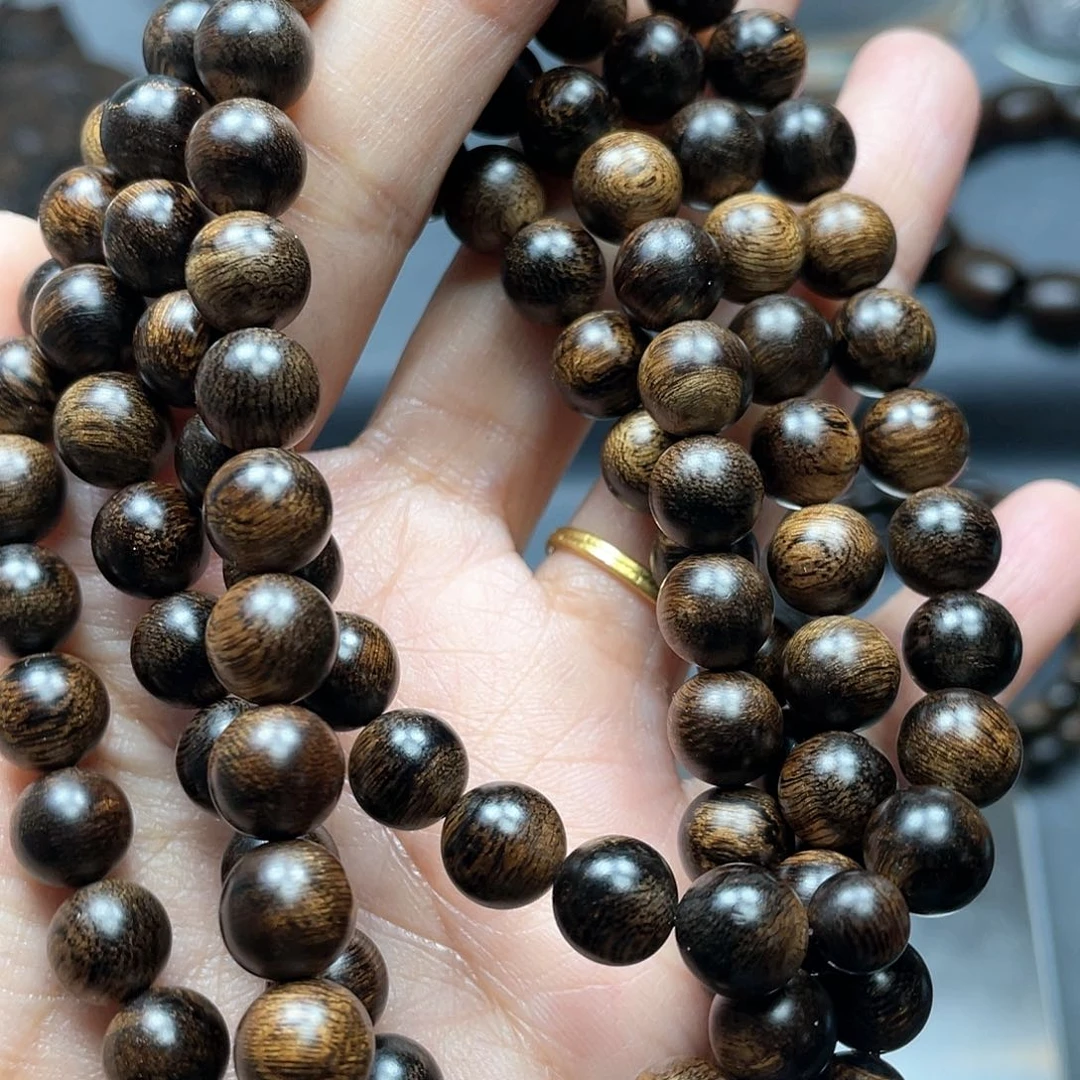 沉香手串白棋瘤疤0.8