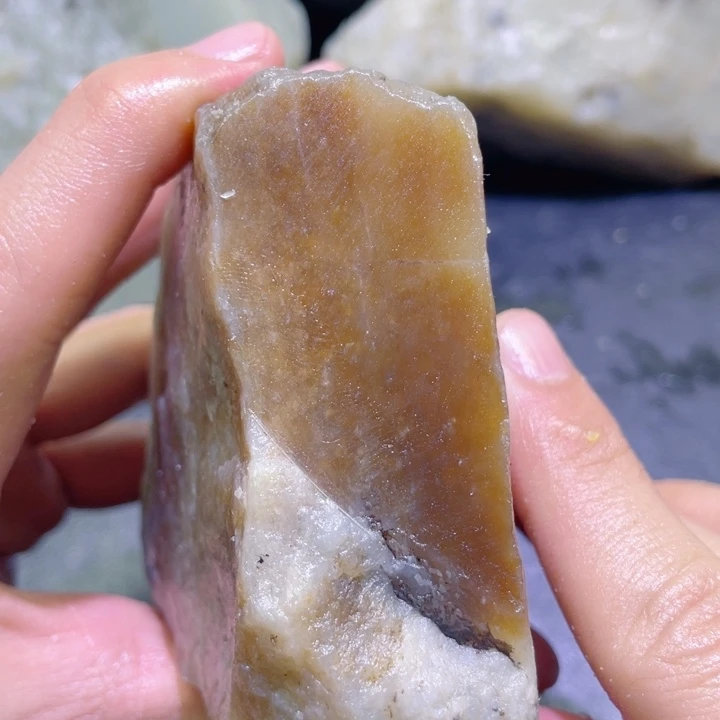 和田玉未镶嵌珠宝半成品